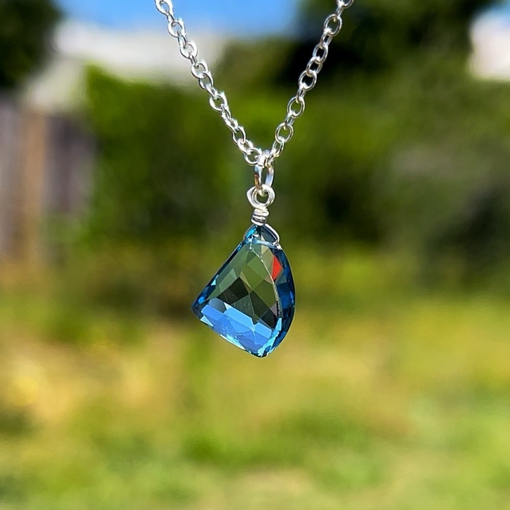 Stunning Fancy Cut London Blue Topaz Pendant Necklace!